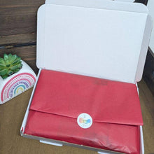 Load image into Gallery viewer, Love Pamper Letterbox Gift featuring luxurious self-care products.
